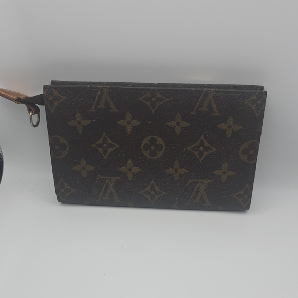 Louis Vuitton Brown Signiture Mono PM Bucket Pochette (FAIR/POOR)(COA)✨️ - Picture 11 of 14